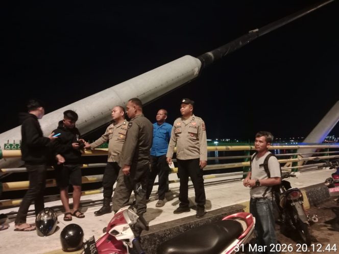
					Seorang Pria di Kabarkan Kembali Bunuh Diri dari Jembatan 1 Barelang