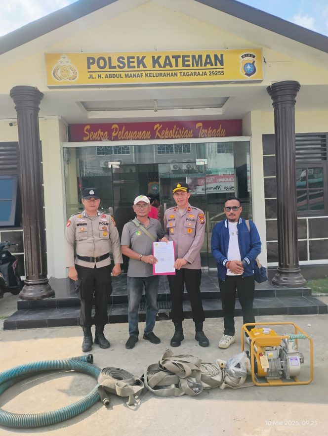 
					Cegah Karhutla, PT Oscar Investama Salurkan Bantuan Alat Damkar ke Polsek Kateman