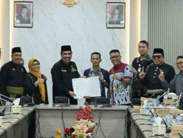Pansus DPRD Kota Batam membahas Ranperda LAM