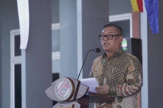 
					Wagub Kepri Nyanyang Haris Pratamura memberikan kata sambutan pada peresmian Mako Zona Bakamla Barat, Tengah dan Timur di Jembatan IV, Pulau Setokok, Barelang, Kota Batam, Kamis (23/4/2025). 