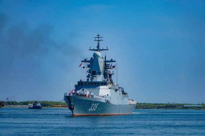
					Perkuat Kerja Sama Militer, Kapal Tempur Rusia Sandar di Jakarta