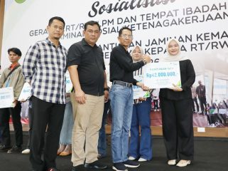 https://askaranews.com/2026/6712/advetorial/10-ahli-waris-terima-santunan-rp420-juta-amsakar-bukti-nyata-perlindungan-sosial-untuk-rt-dan-rw/