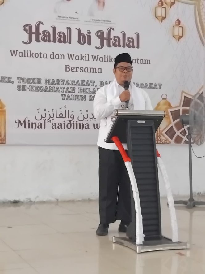 
					Abdul Majid, Kepala KUA Belakang Padang, Sampaikan Tausiyah di Acara Halal Bihalal Bersama Walikota Batam