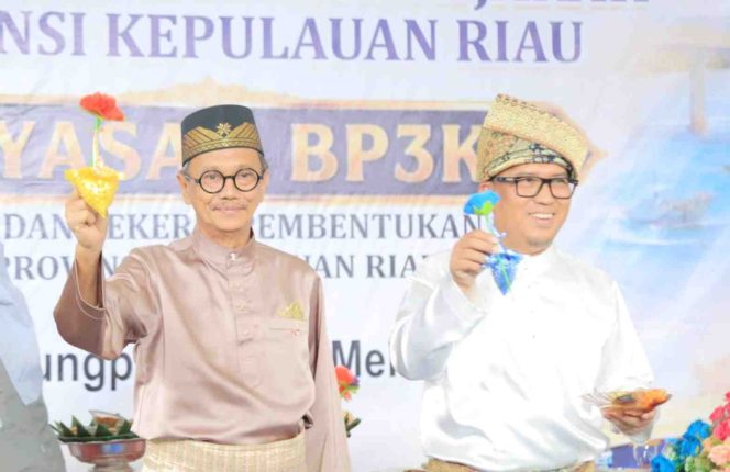 
					Hari Marwah Kepri ke-24, Wawako Raja Ariza Ajak Warisi Semangat Perjuangan dan Bangun Daerah