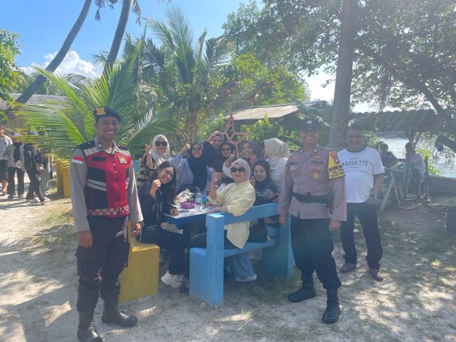 
					Polsek Belakang Padang Perketat Pengamanan Objek Wisata di Hari Buruh, 3.000 Wisatawan Padati Belakang padang