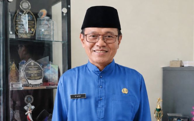 
					Pelaksana tugas (Plt) Kepala Dinkes Kepulauan Anambas, Feri Oktavia.