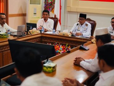 Wakil Bupati Natuna saat membuka kegiatan Job Fit pejabat pimpinan tinggi pratama atau eselon II di lingkungan pemerintah daerah Natuna, 