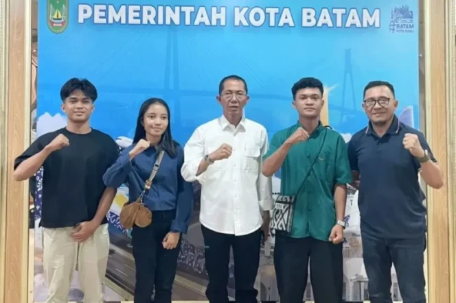 
					Pemko Batam Berikan Beasiswa Kuliah Gratis hingga Biaya Hidup pada 34 Putra-Putri Hinterland