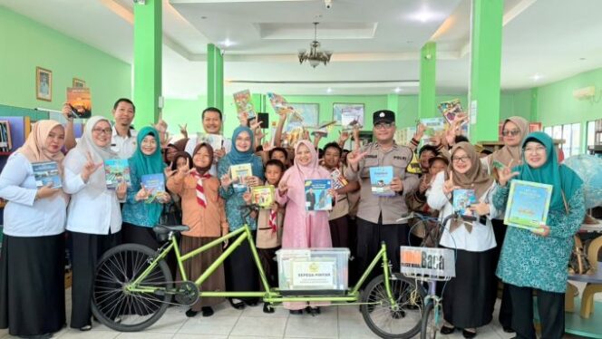 
					Bunda Literasi Karimun Ajak 60 Siswa SD Gemar Membaca Sejak Dini