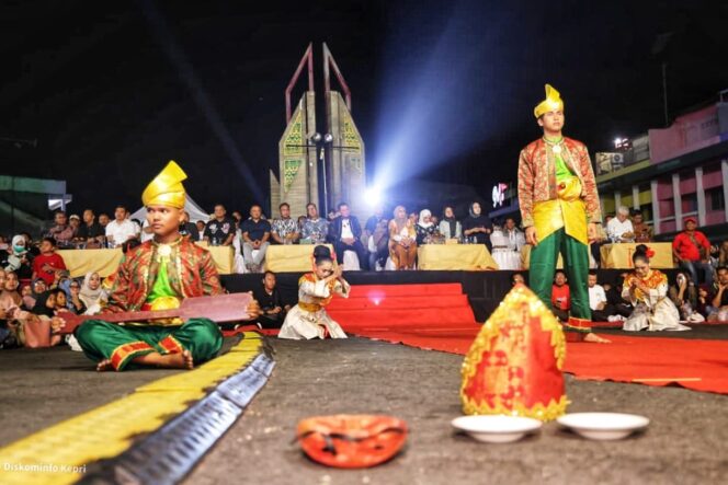 
					Malam puncak Festival Kopi Merdeka di Kawasan Kota Lama, Tanjungpinang, Minggu (23/8/2026) malam. 