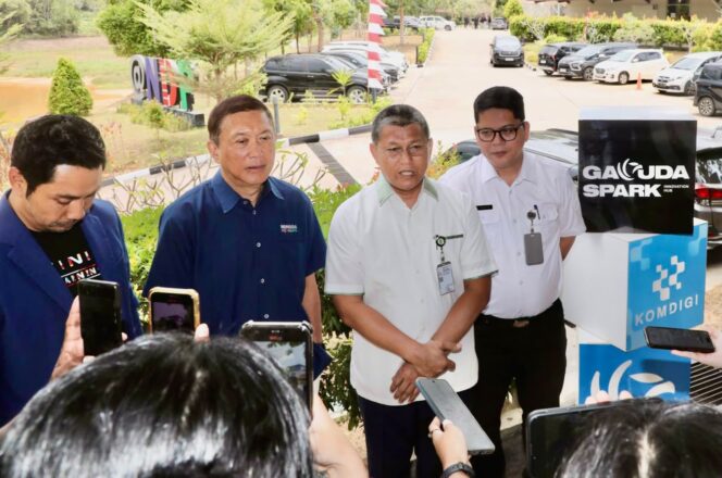 
					Sekda Batam, Firmansyah, memberi keterangan kepada pers usai peluncuran GSIH di Nongsa Digital Park, Rabu (26/8/2026). 