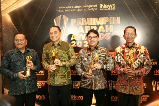 
					Pemimpin Daerah Awards 2026, Batam Raih Penghargaan Pembangunan Ekonomi