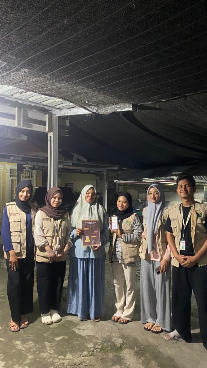 
					Dari Tunai Ke Digital, KKN Desa Dewi Sri Dampingi UMKM Desa Dewi Sri Gunakan Qris