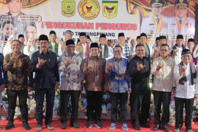 
					Hadiri Pengukuhan DPD IKTD, Wali Kota Lis Darmansyah Ajak Jaga Kekompakan dan Perkuat Kontribusi bagi Daerah