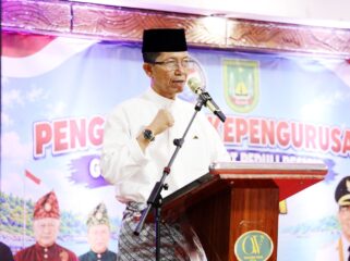Wali Kota Batam, Amsakar Achmad, menyampaikan sambutan saat menghadiri Pengukuhan Pengurus GMPP Kota Batam di Golden View Hotel, Bengkong, Sabtu (12/9/2026). 