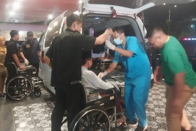 
					Usai Santap MBG Ratusan Santri Ponpes di Sidoarjo Dilarikan ke RS