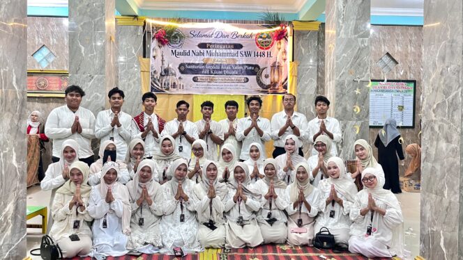 
					Gelorakan Semangat Keteladanan Rasulullah, KKN Kelompok II UINSU 2026 Semarakkan Maulid Nabi di Desa Budaya Lingga, Tebarkan Dakwah dan Kepedulian bagi Yatim, Piatu, serta Kaum Dhuafa.