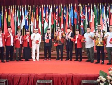 Pengurus Dewan Pimpinan Daerah Persatuan Alumni Gerakan Mahasiswa Nasional Indonesia (DPD PA GMNI) Jawa Barat periode 2026-2031 resmi dilantik di Bandung, Sàbtu (24/10/26).