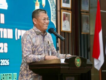 Sekda Batam, Firmansyah, menyampaikan sambutan saat membuka Pelatihan Mubaligh 