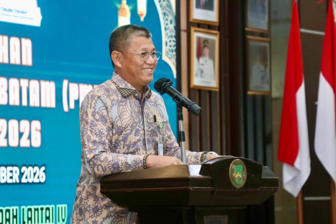 
					Sekda Batam, Firmansyah, menyampaikan sambutan saat membuka Pelatihan Mubaligh 