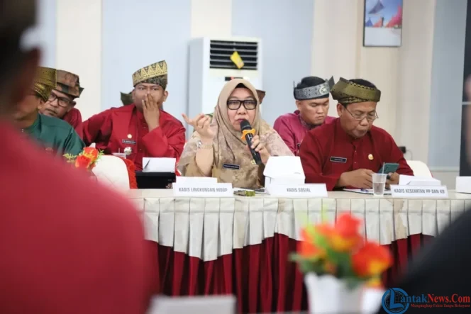 
					Mengapa Desil Bisa Berubah? Kadinsos Endang Jelaskan Penyebab dan Cara Pemutakhiran Data