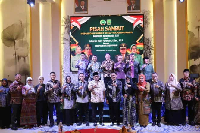 
					Hadiri Pisah Sambut Dandim 0315/Tanjungpinang, Wako Lis Harapkan Sinergi dengan Pemko Terus Berlanjut