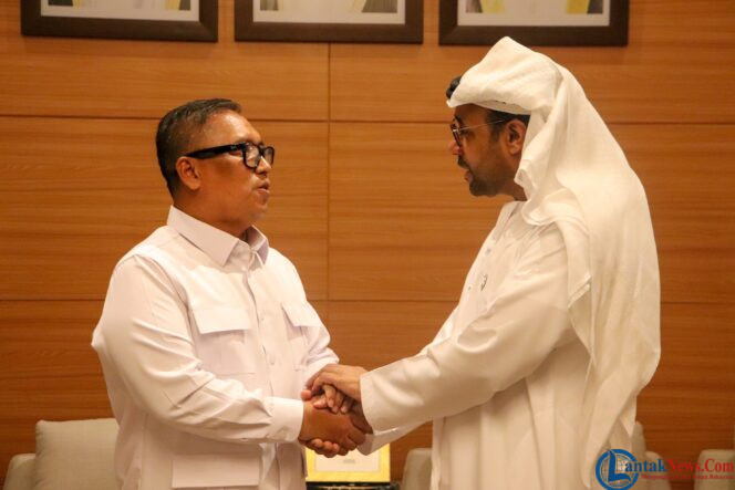 
					Wakil Gubernur Kepri, Nyanyang Haris Pratamura bersama Sumber Uni Emirat Arab untuk Indonesia Abdullah Salem Al Dhaheri di Kediaman Dinas Dubes UEA, Jakarta Selatan, Kamis (8/10/2026). 